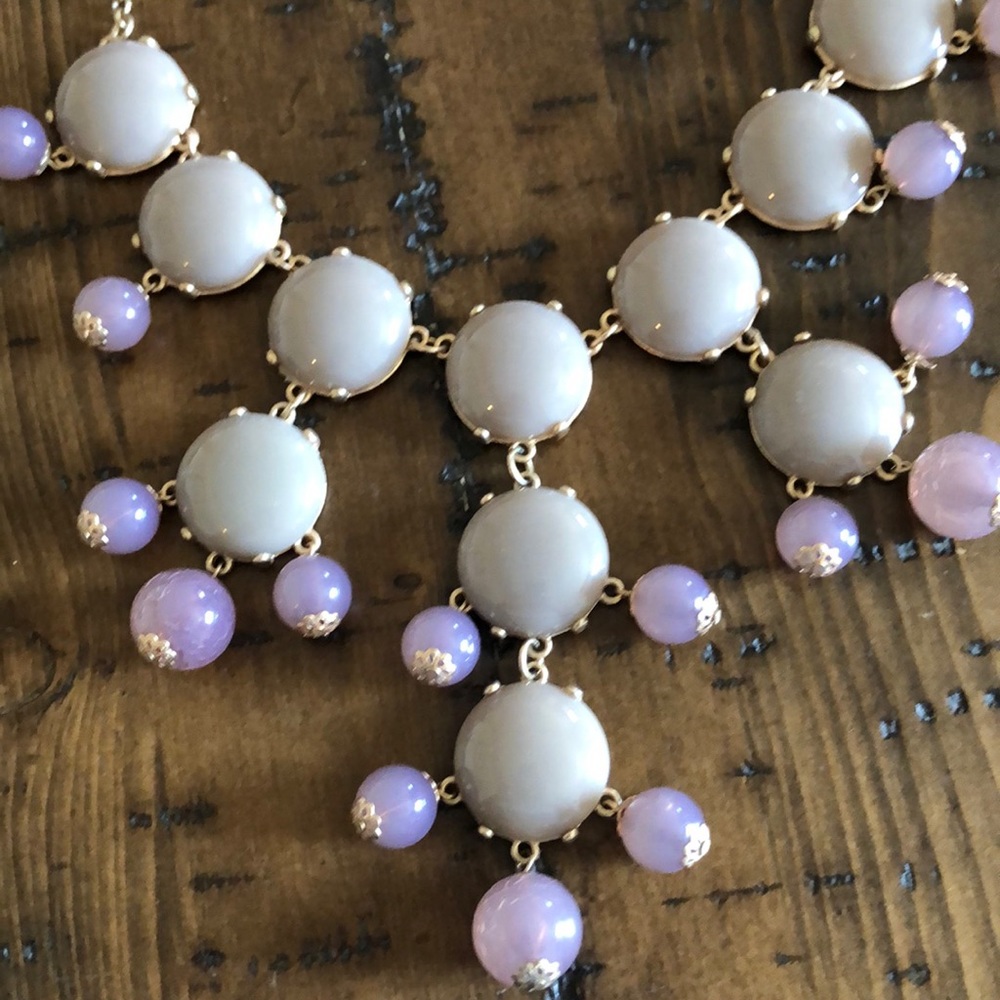 Statement necklace taupe/lavender colored - Picture 3 of 3
